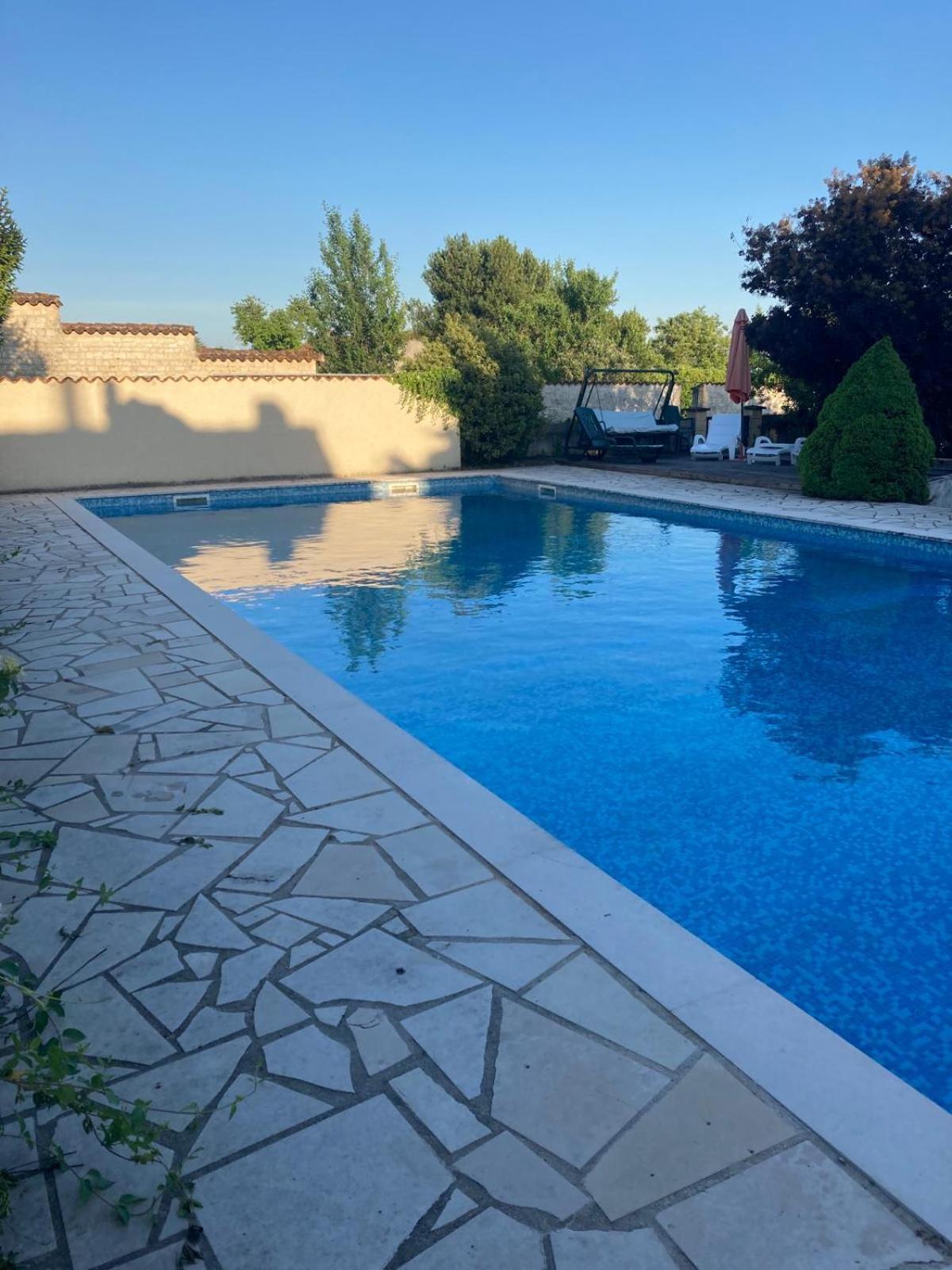 ז'רנק Hotel Karina מראה חיצוני תמונה